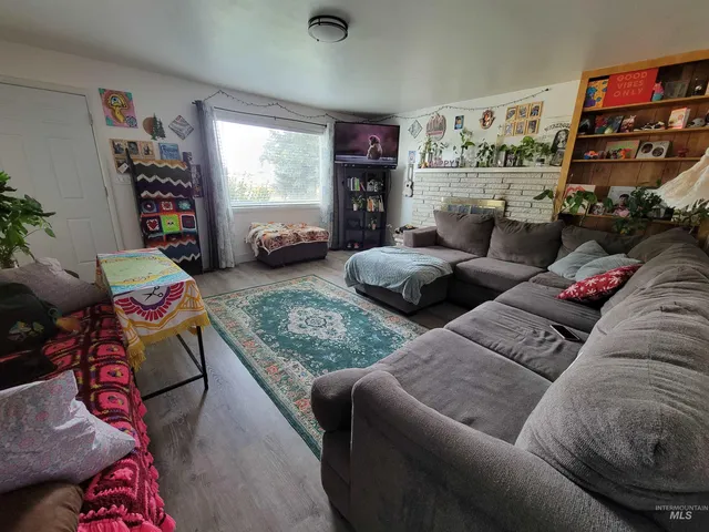 $305,000 | 701 Hiland Avenue, Burley, ID 83318
