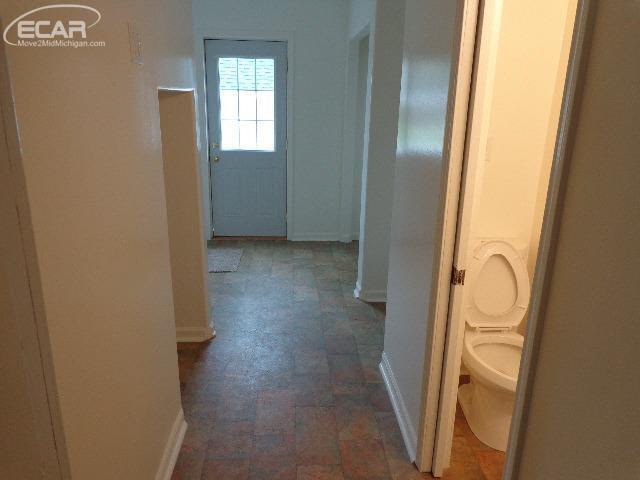 8987 Henderson Road New Lothrop, MI 48460 - Photo 11 of 20 21233079-10.JPG
