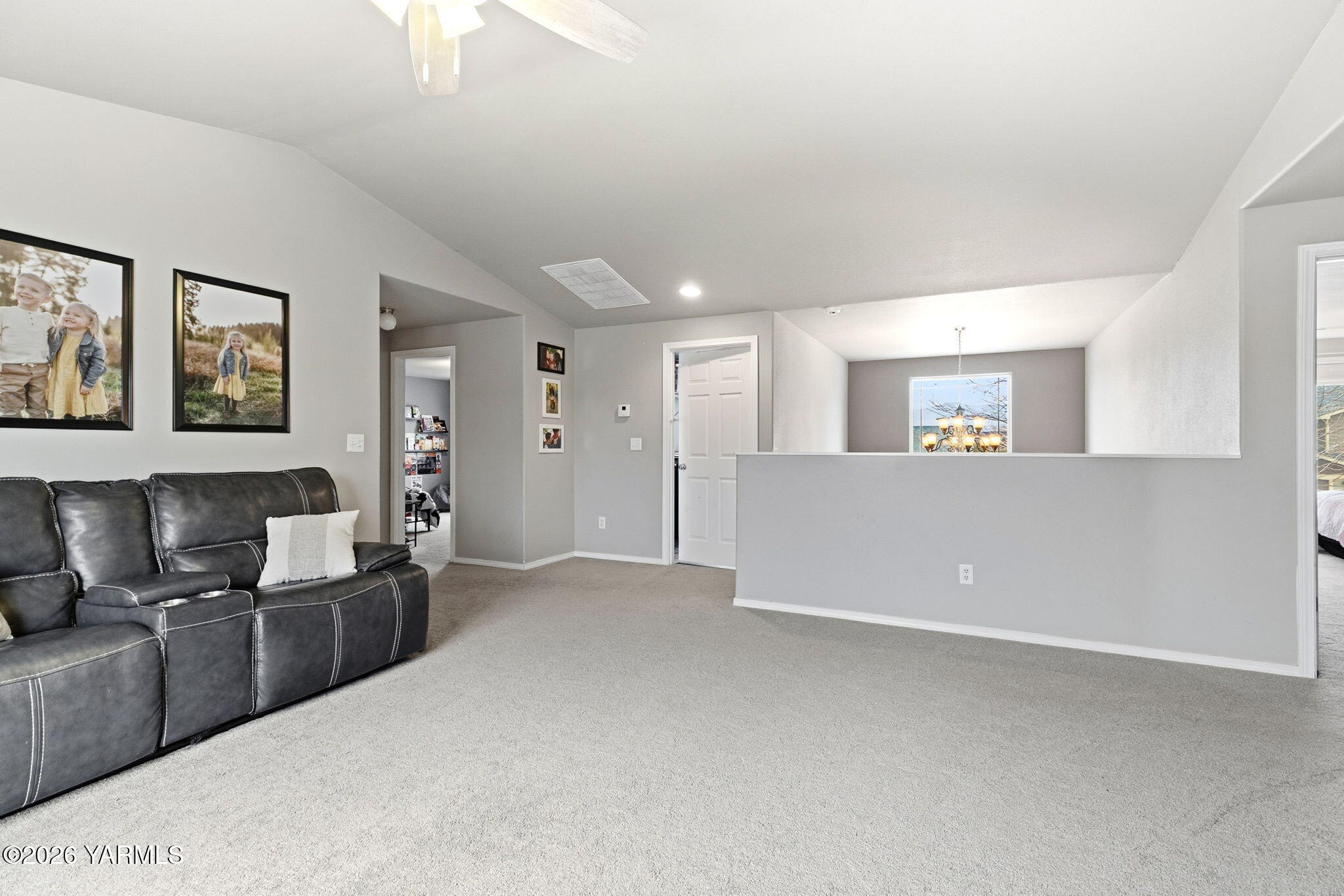 204 Clemans Avenue Moxee, WA 98936 - Photo 20 of 29 Upper Living Room/Bonus Room