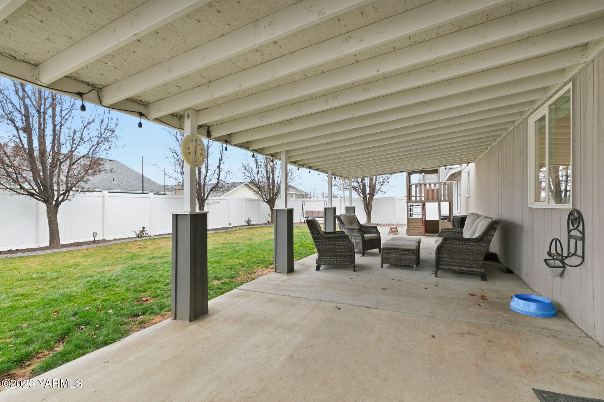 204 Clemans Avenue Moxee, WA 98936 - Photo 27 of 29 Back Patio/ Deck