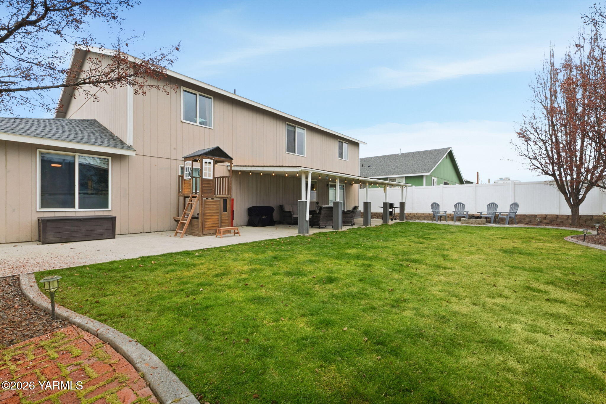 204 Clemans Avenue Moxee, WA 98936 - Photo 28 of 29 Back Yard