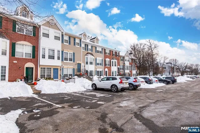 $339,900 | 1206 Sycamore Lane, Mahwah, NJ 07430