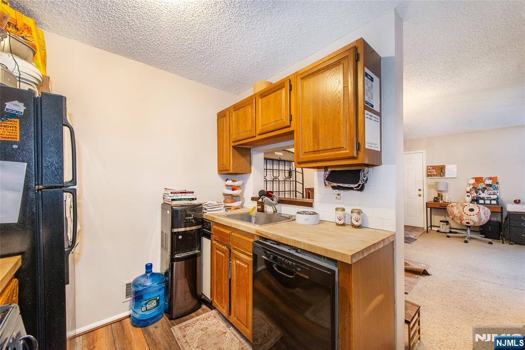 1206 Sycamore Lane Mahwah, NJ 07430 - Photo 5 of 15