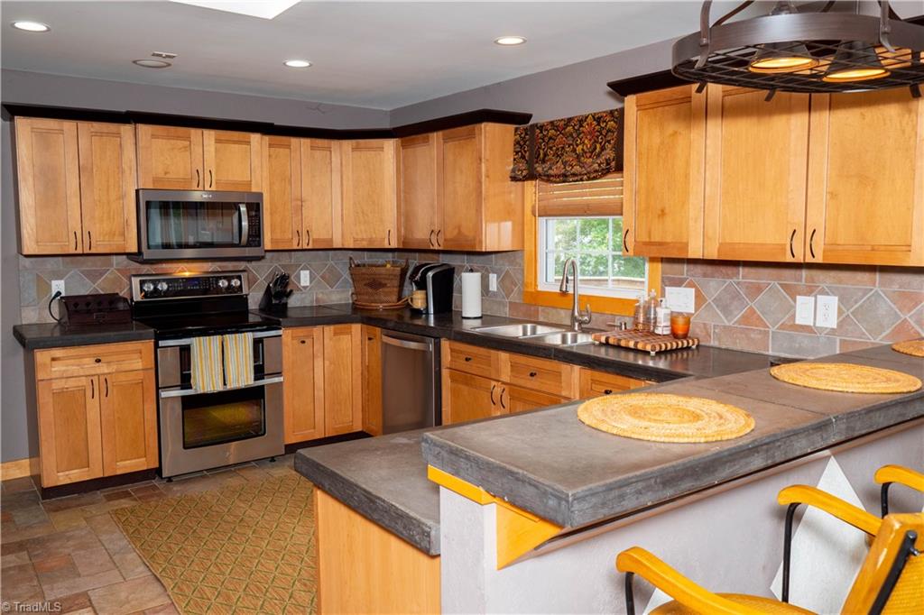 1282 Arnold Road Lexington, NC 27295 - Photo 11 of 26 Gallery Image 11