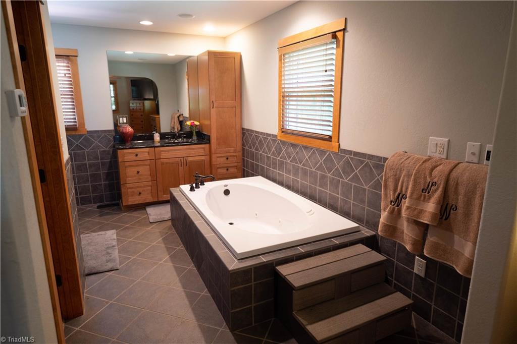 1282 Arnold Road Lexington, NC 27295 - Photo 16 of 26 Gallery Image 16