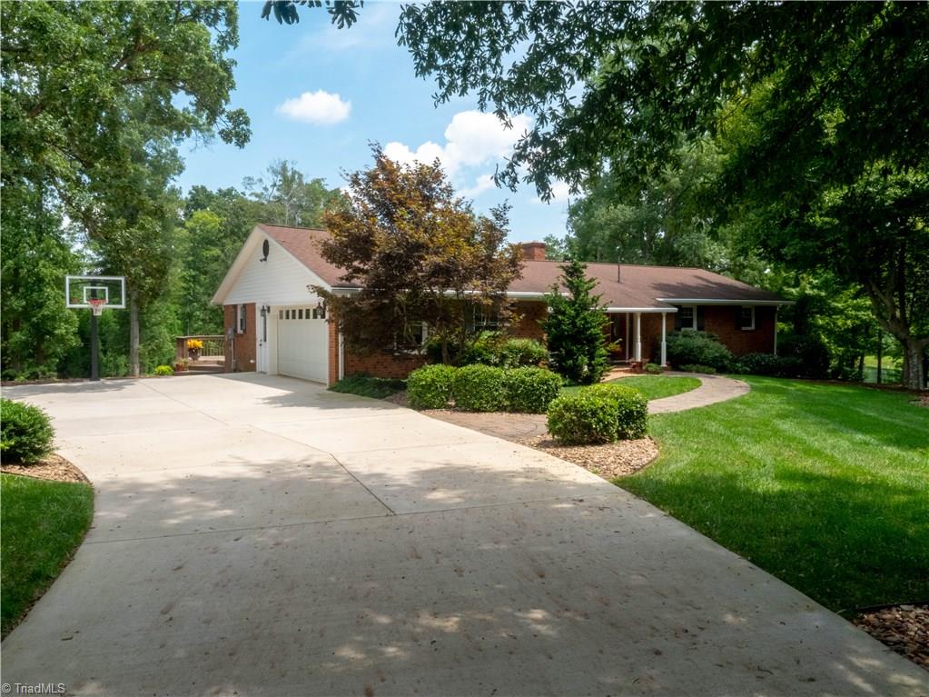 1282 Arnold Road Lexington, NC 27295 - Photo 3 of 26 Gallery Image 3