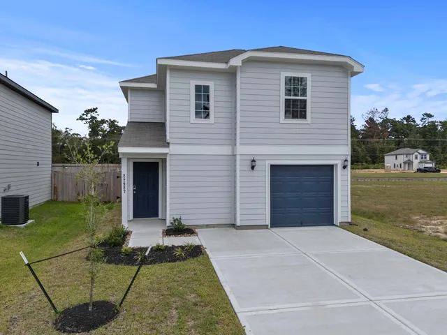a front view of house with yard