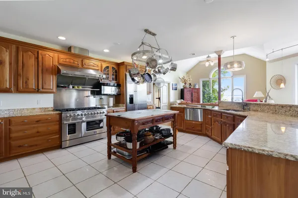 $1,100,000 | 5520 Leeward Lane, Tilghman, MD 21671