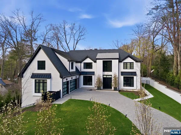 $4,900,000 | 187 Hudson Avenue, Tenafly, NJ 07670