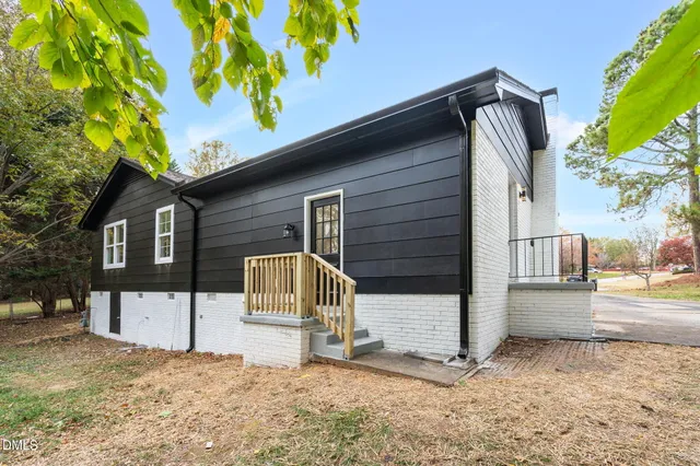 $629,900 | 3100 Carovel Court, Raleigh, NC 27607