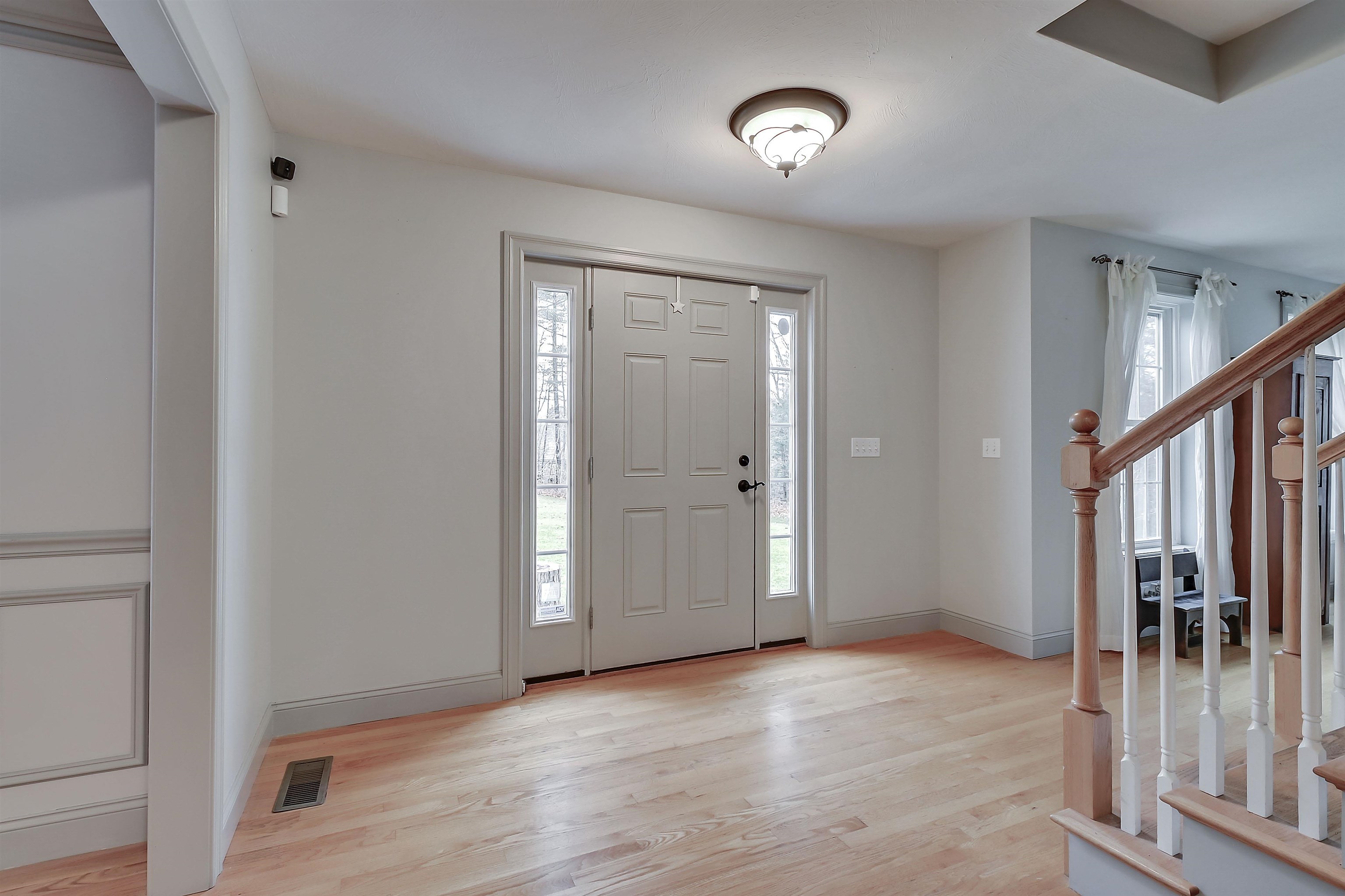 78 Middle Road Deerfield, NH 03037 - Photo 11 of 39
