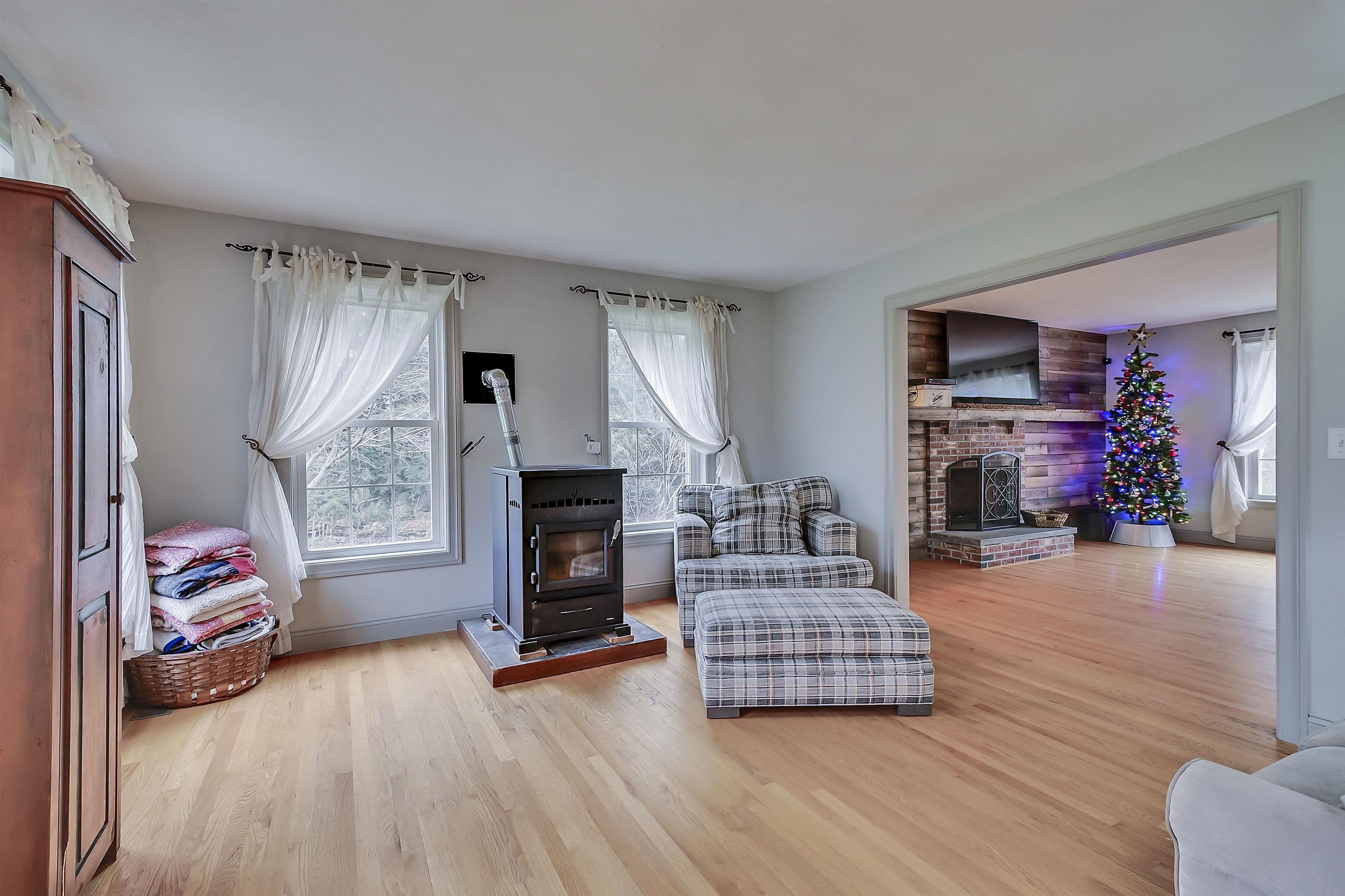 78 Middle Road Deerfield, NH 03037 - Photo 8 of 39
