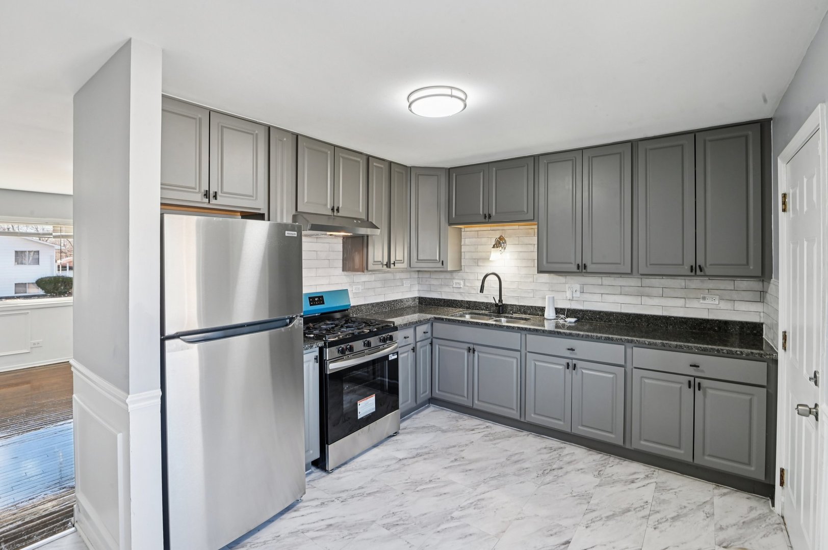 16259 Laflin Avenue Markham, IL 60428 - Photo 11 of 34