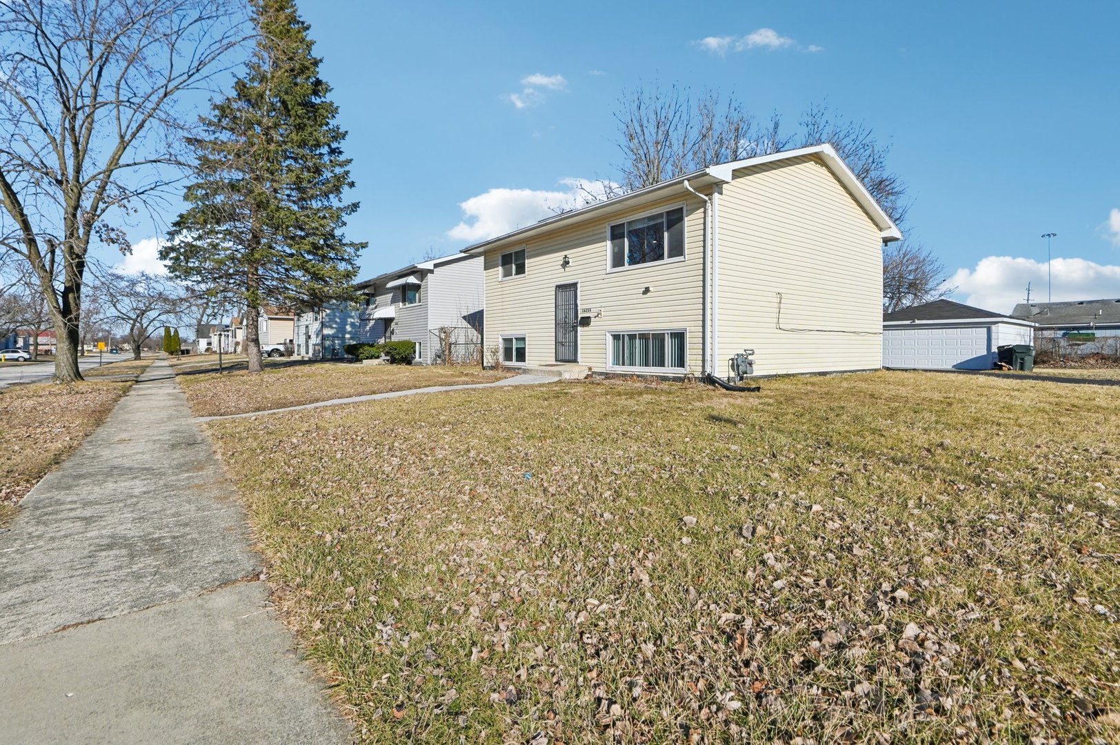 16259 Laflin Avenue Markham, IL 60428 - Photo 2 of 34