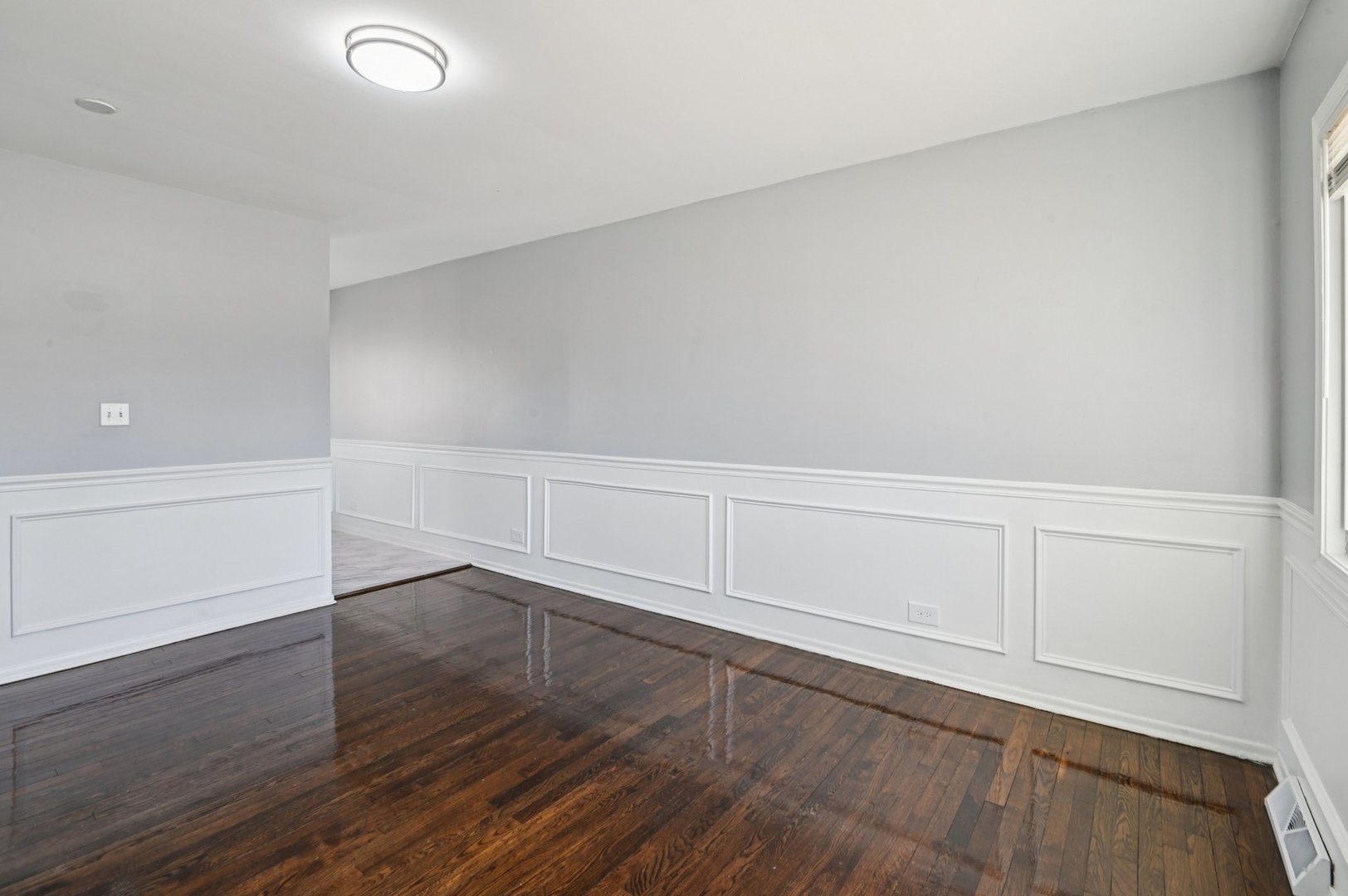 16259 Laflin Avenue Markham, IL 60428 - Photo 8 of 34