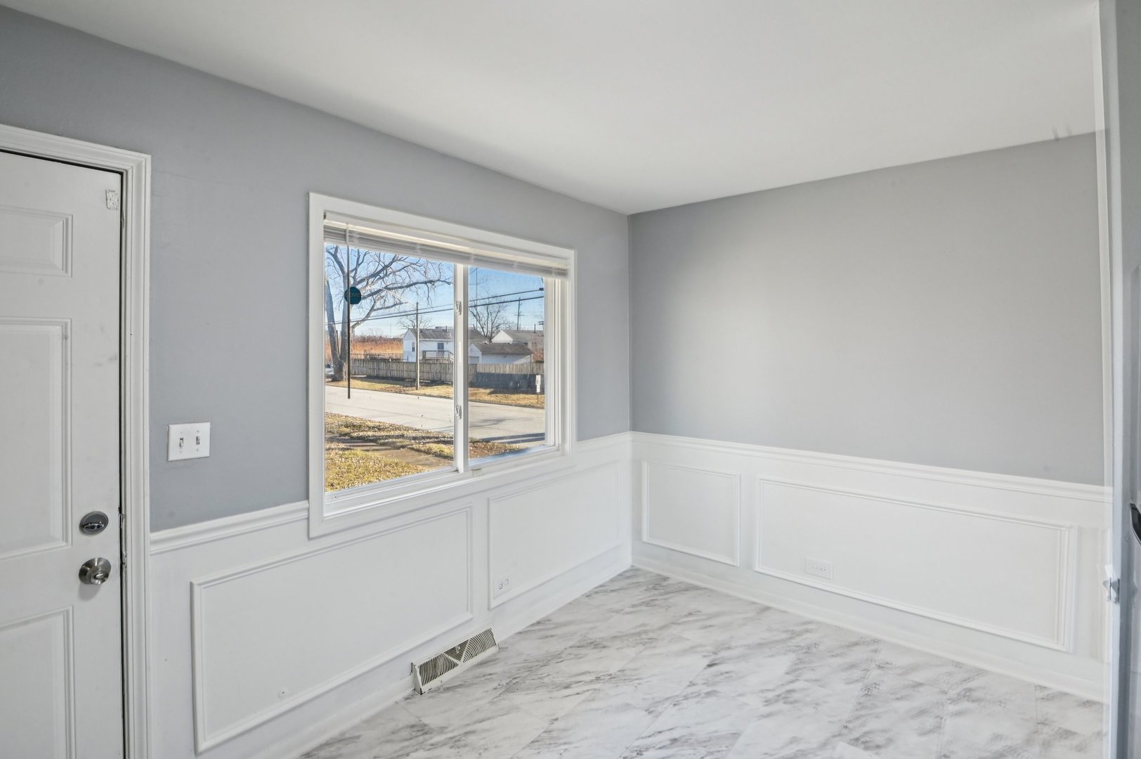 16259 Laflin Avenue Markham, IL 60428 - Photo 9 of 34