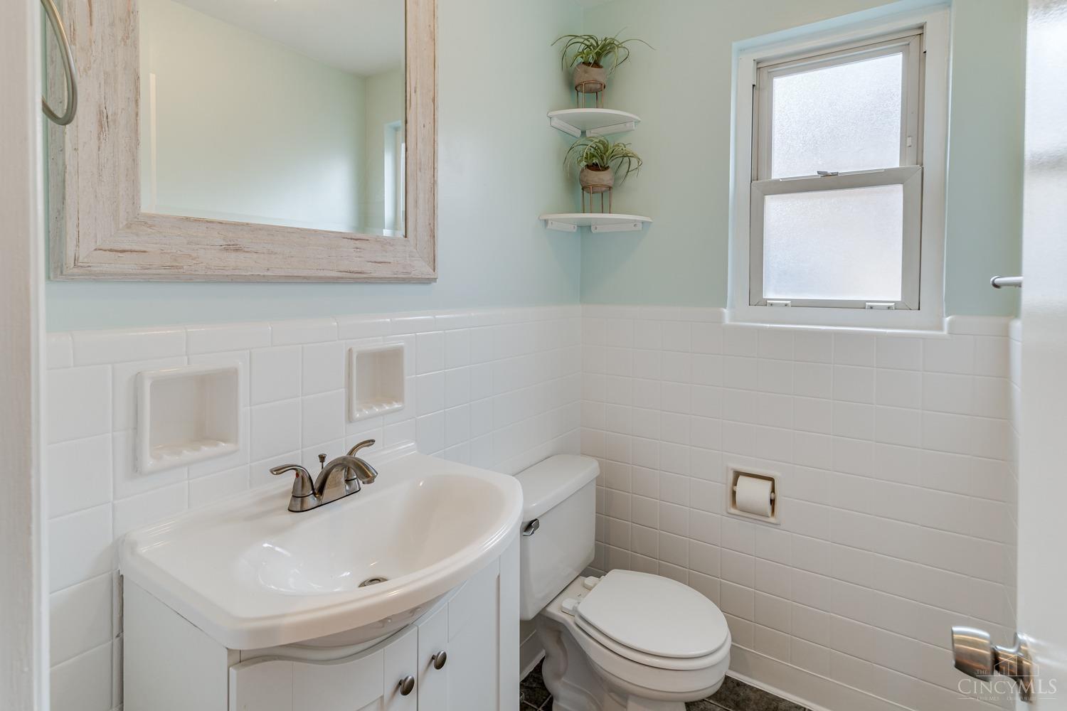 1890 Linneman Road Cincinnati, OH 45238 - Photo 14 of 40