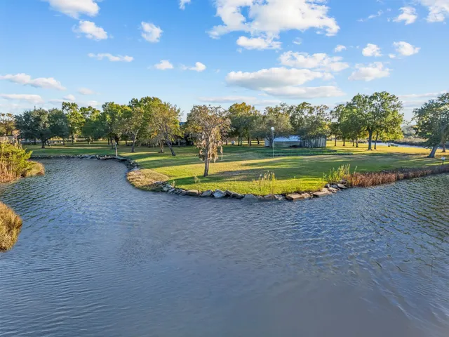 $499,900 | 603 Shady Glen Drive, Anahuac, TX 77514