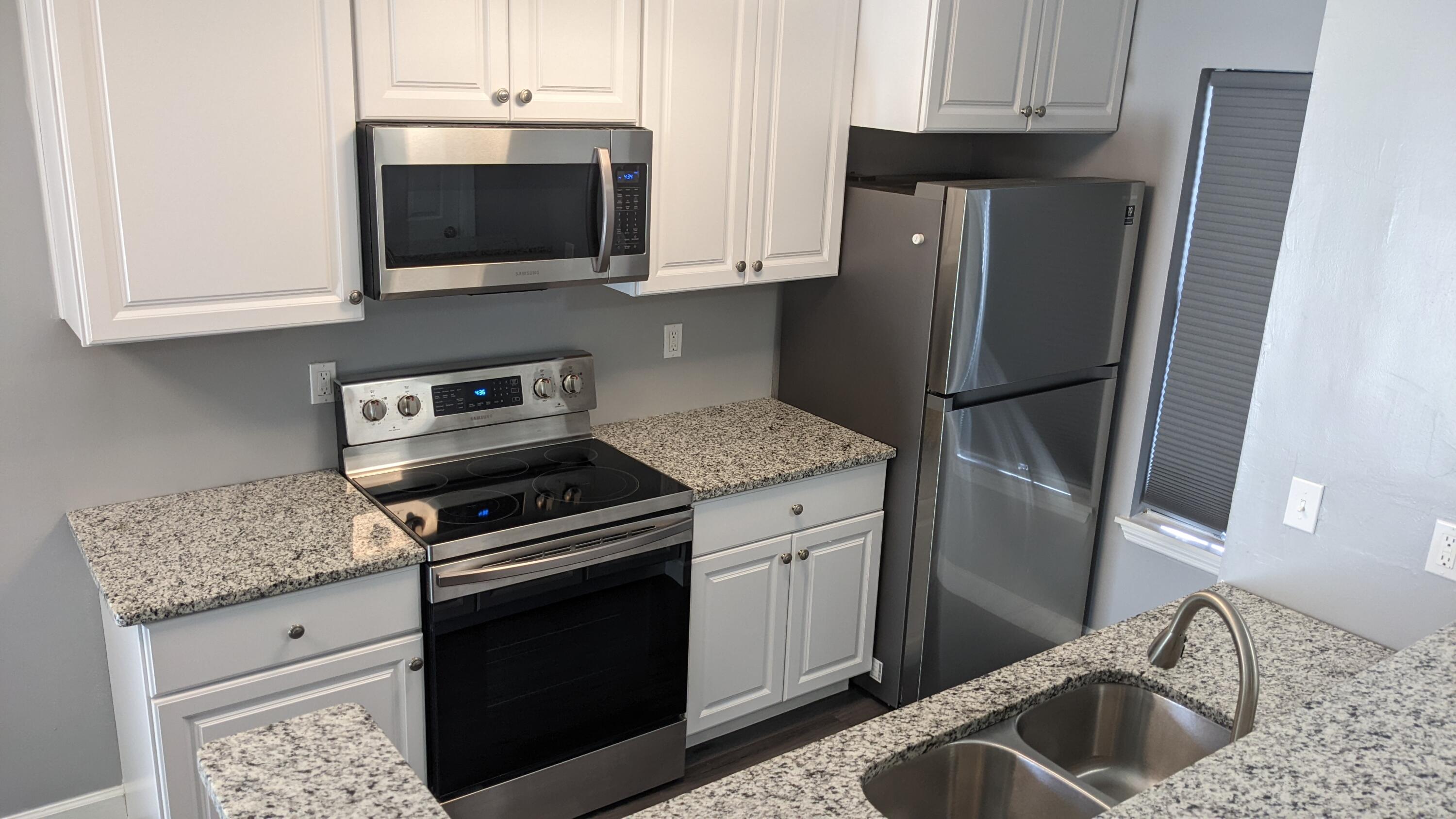 706 Temple Road, Unit B Ladson, SC 29456 - Photo 7 of 14 DLZ1p