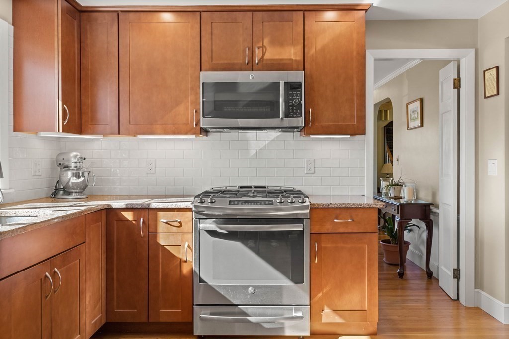 3 Rosedale Avenue Salem, MA 01970 - Photo 5 of 42 Gallery Image 5
