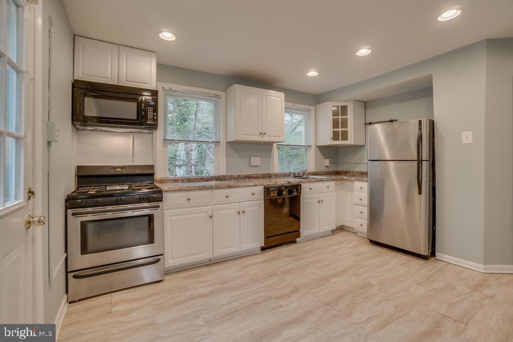 5089 Sheriff Road Northeast Washington, DC 20019 - Photo 1 of 31 Kitchen
