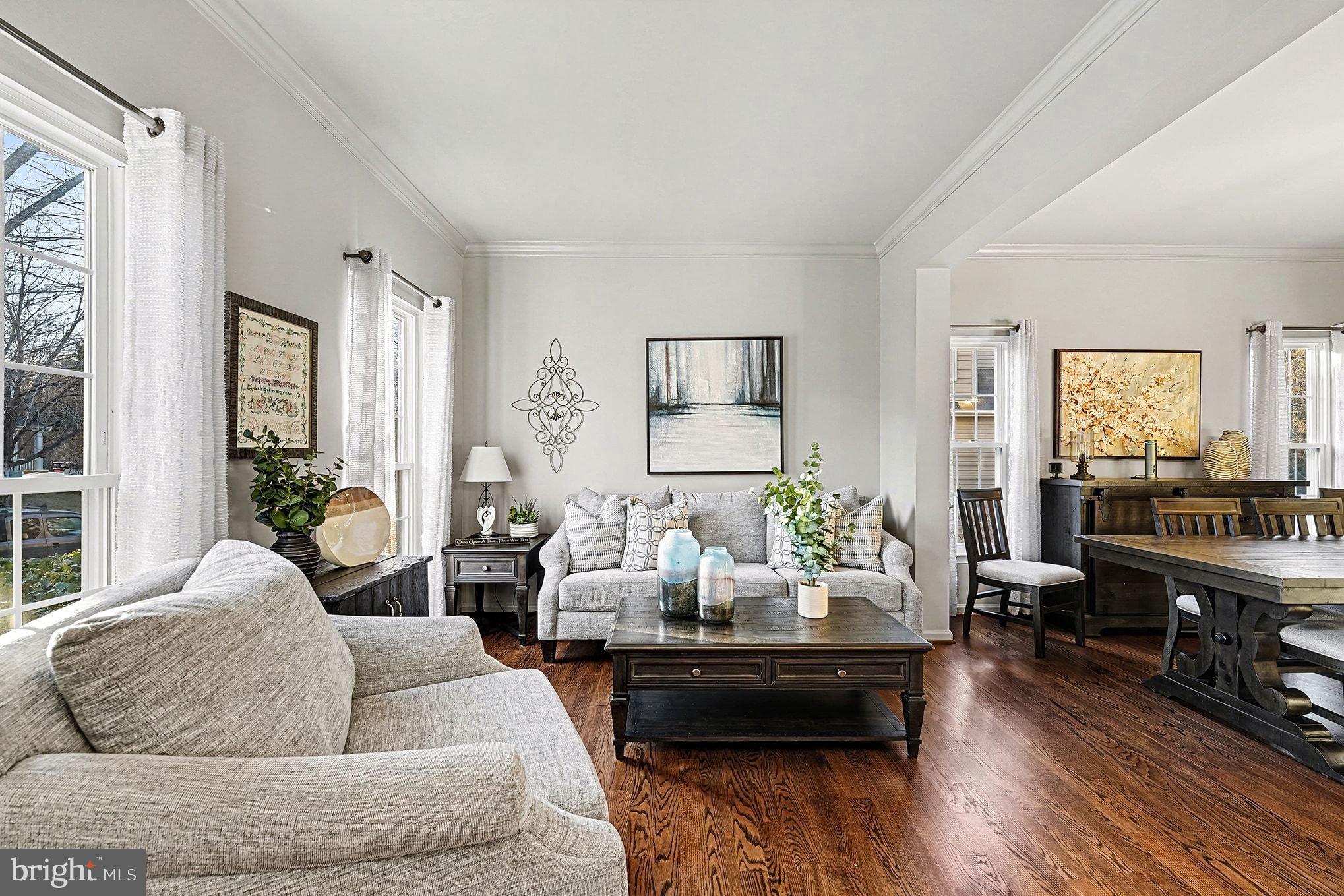 6465 Colonial Village Loop Manassas, VA 20112 - Photo 7 of 39 a living room with furniture and wooden floor