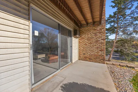$159,900 | 10311 Cedar Lake Road, Unit 103, Minnetonka, MN 55305