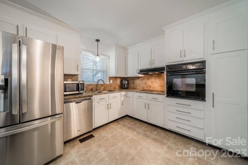 5634 Sharon Road Charlotte, NC 28210 - Photo 5 of 16 Gallery Image 5