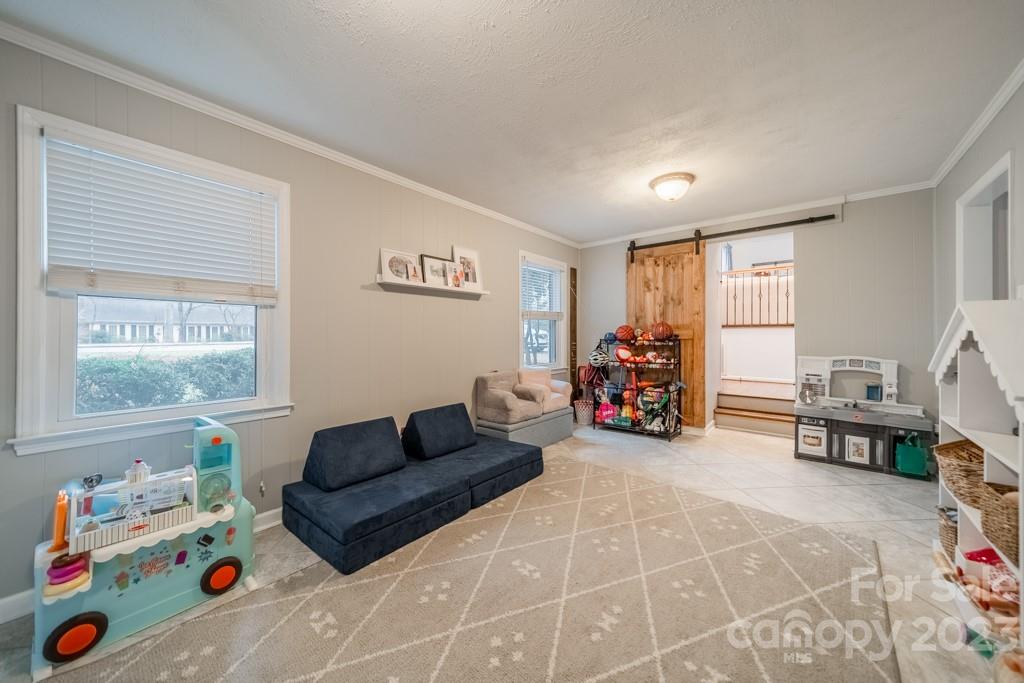5634 Sharon Road Charlotte, NC 28210 - Photo 9 of 16 Gallery Image 9