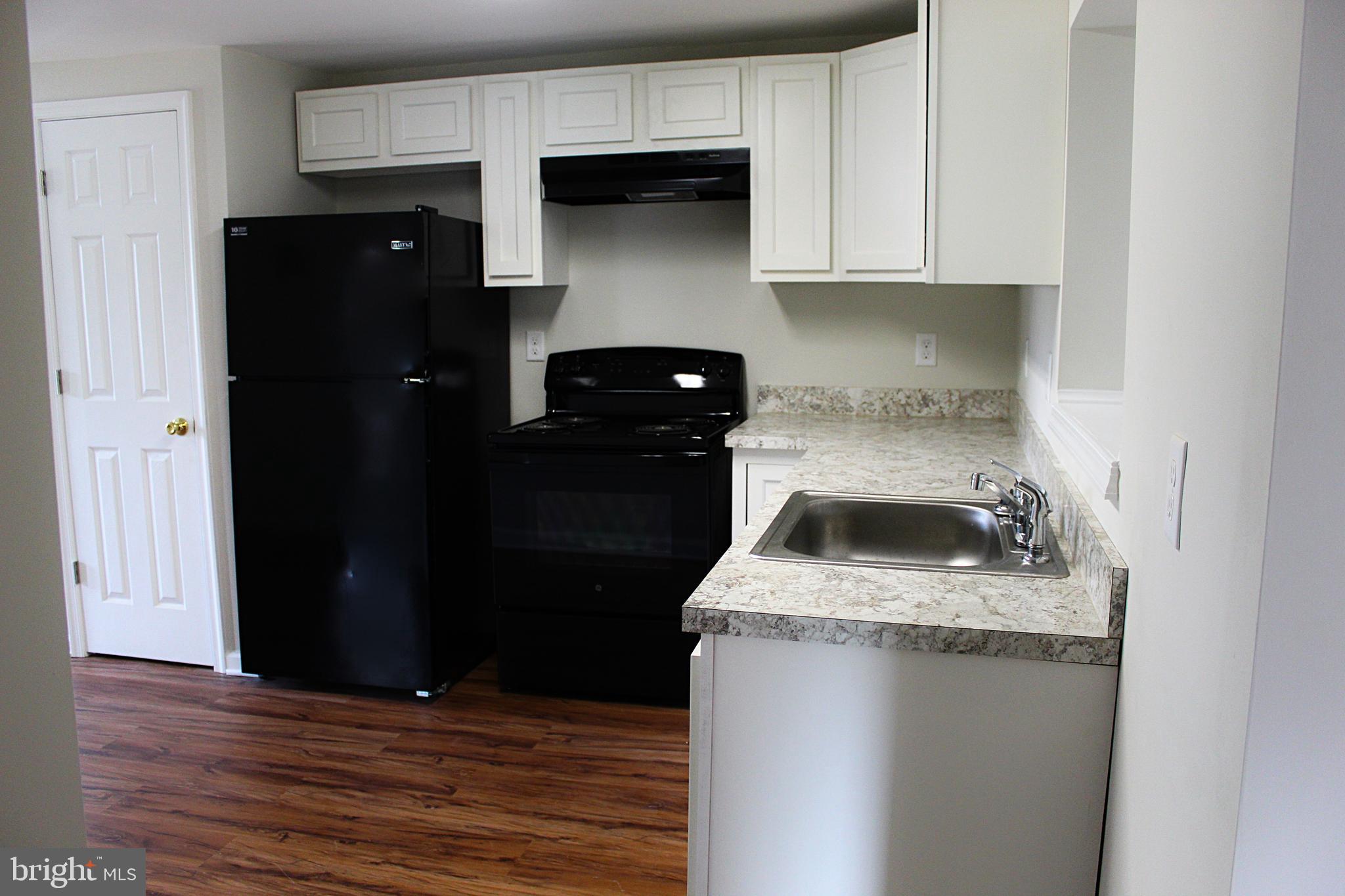 403 West 5th Avenue Ranson, WV 25438 - Photo 13 of 39