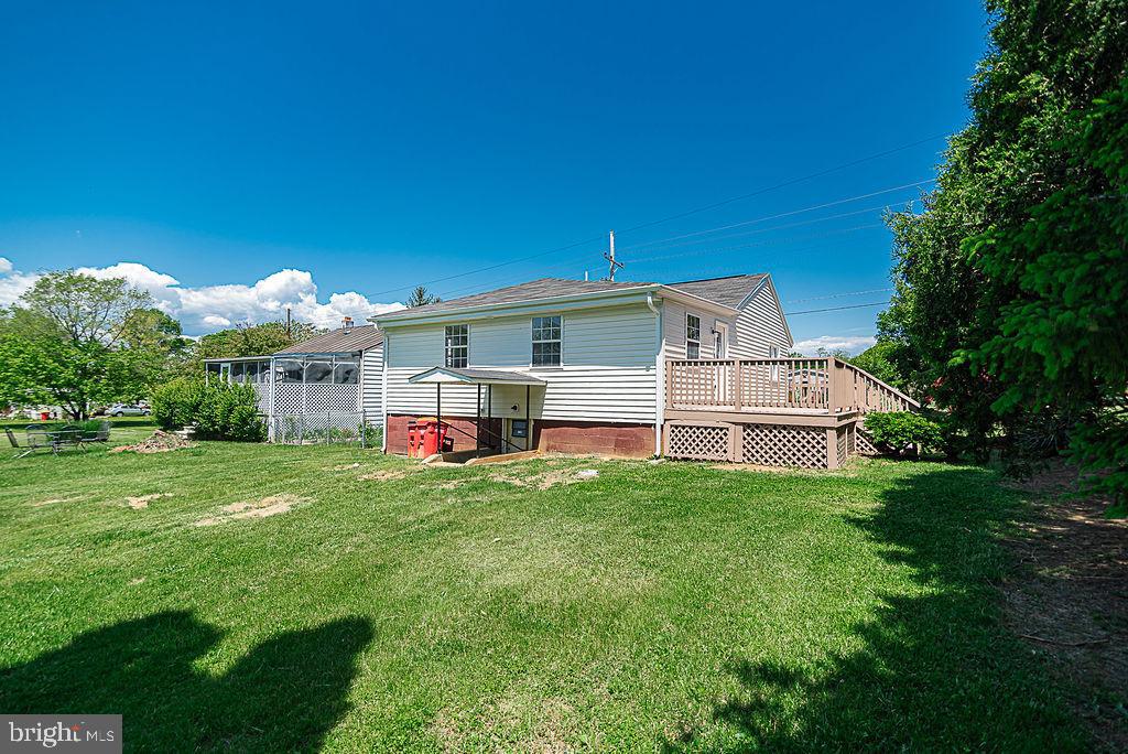 403 West 5th Avenue Ranson, WV 25438 - Photo 8 of 39