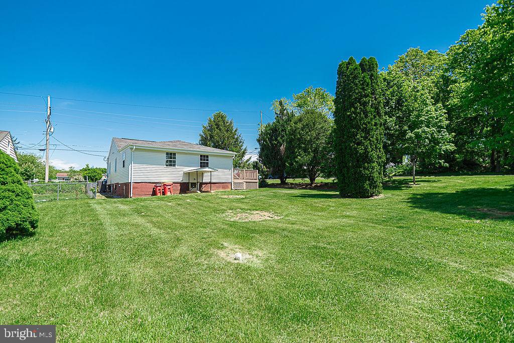 403 West 5th Avenue Ranson, WV 25438 - Photo 10 of 39