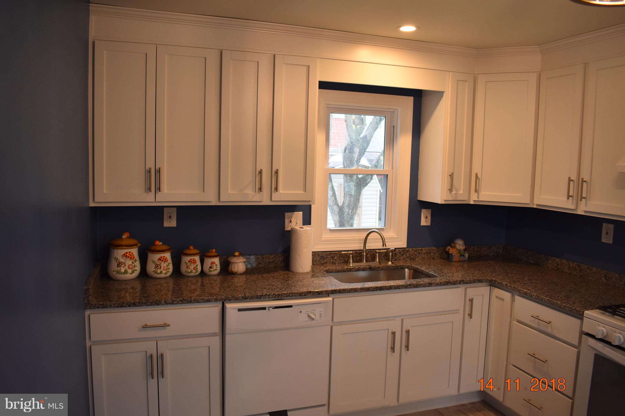 1905 Ridgewick Road Glen Burnie, MD 21061 - Photo 6 of 25 kitchen with granite counter tops