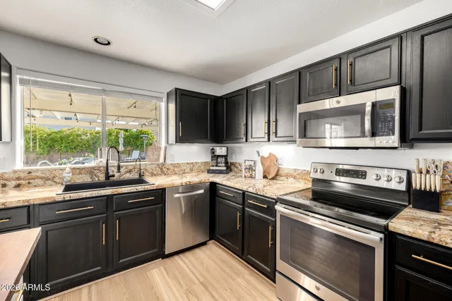 $730,000 | 1725 East Quail Avenue, Phoenix, AZ 85024