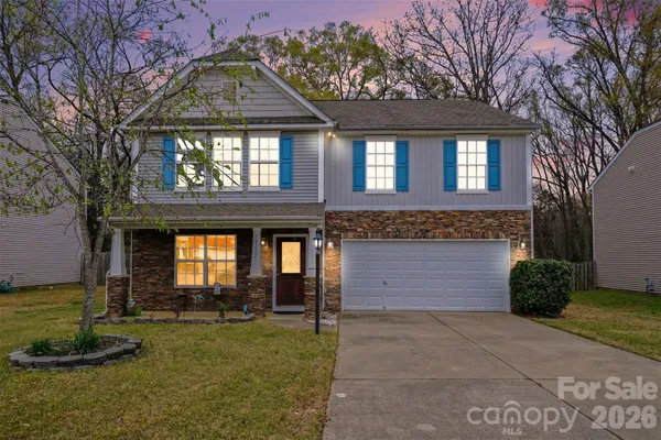 $407,900 | 14212 Waterlyn Drive, Charlotte, NC 28278