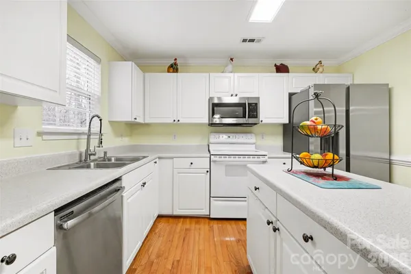 $407,900 | 14212 Waterlyn Drive, Charlotte, NC 28278