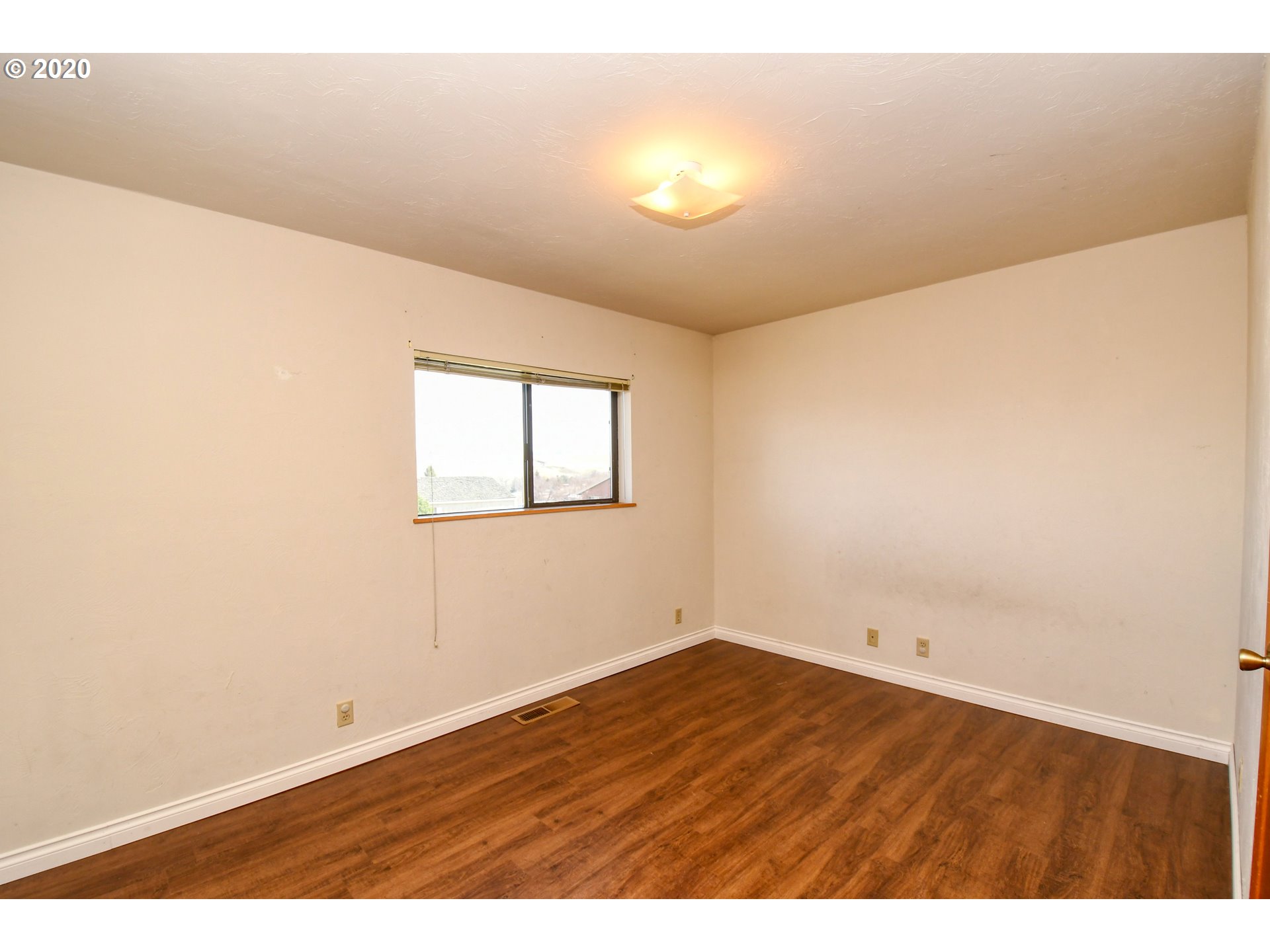 1901 Southwest 45th Street Pendleton, OR 97801 - Photo 14 of 32