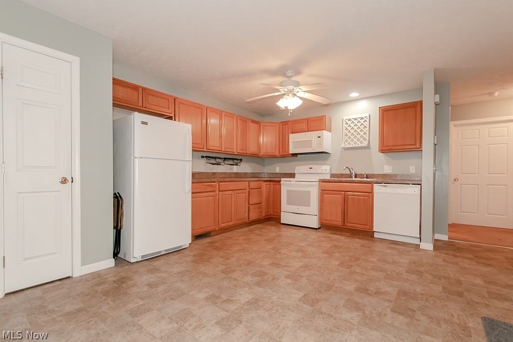 5930 Lake Road West, Unit 1402 Ashtabula, OH 44004 - Photo 7 of 24