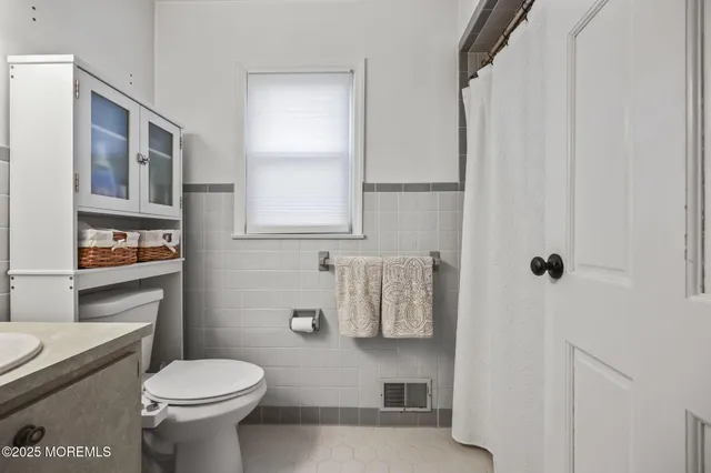 $679,000 | 5 Briar Road, Freehold, NJ 07728