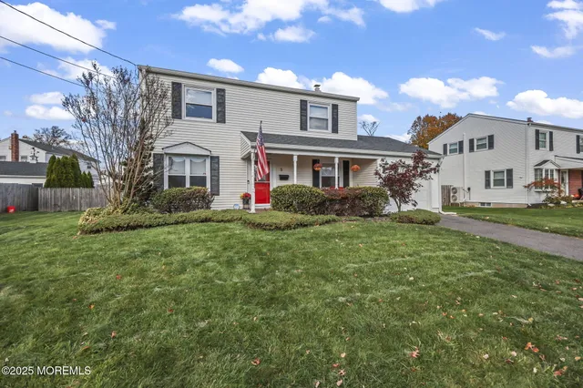 $679,000 | 5 Briar Road, Freehold, NJ 07728