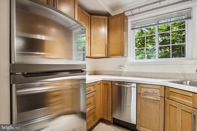 $399,000 | 3411 Valley Drive, Alexandria, VA 22302