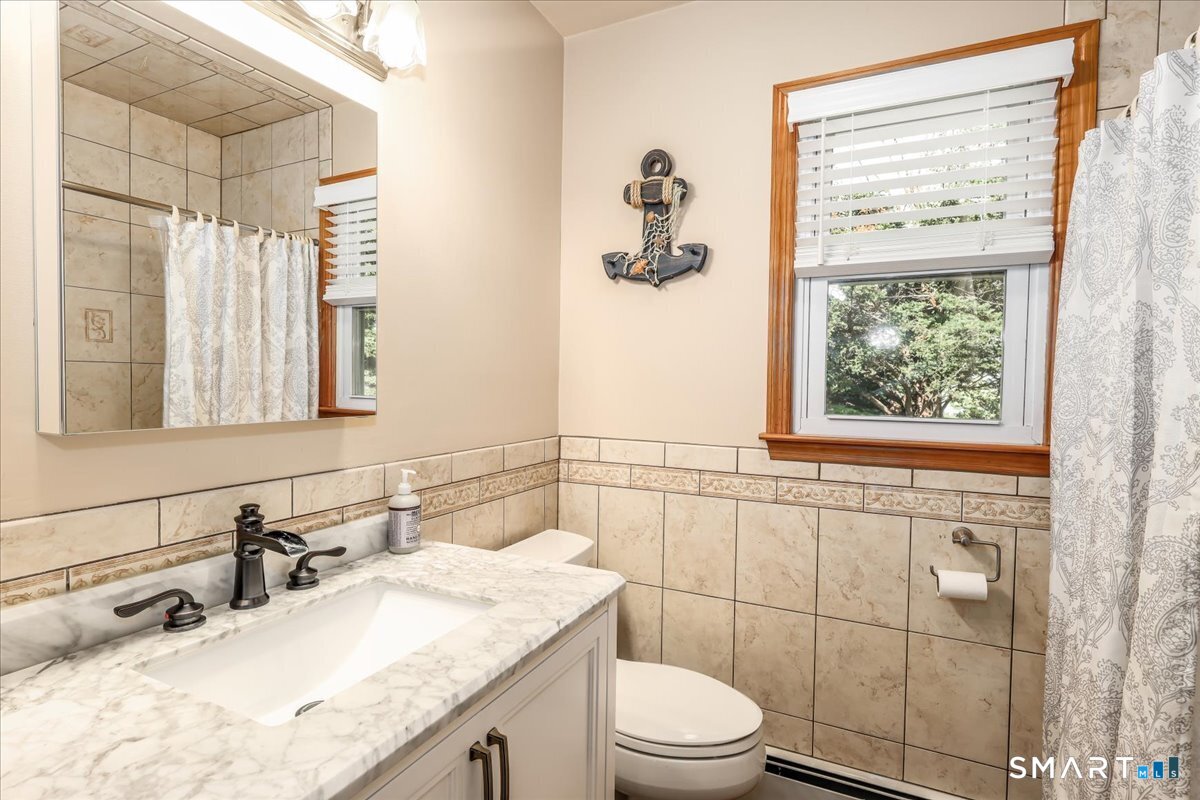 46 Jeanette Road Danbury, CT 06811 - Photo 11 of 35