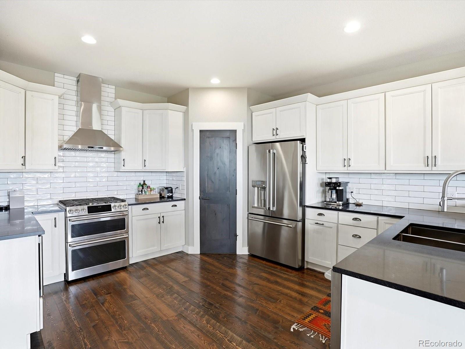 7333 Plowsher Way Morrison, CO 80465 - Photo 10 of 36