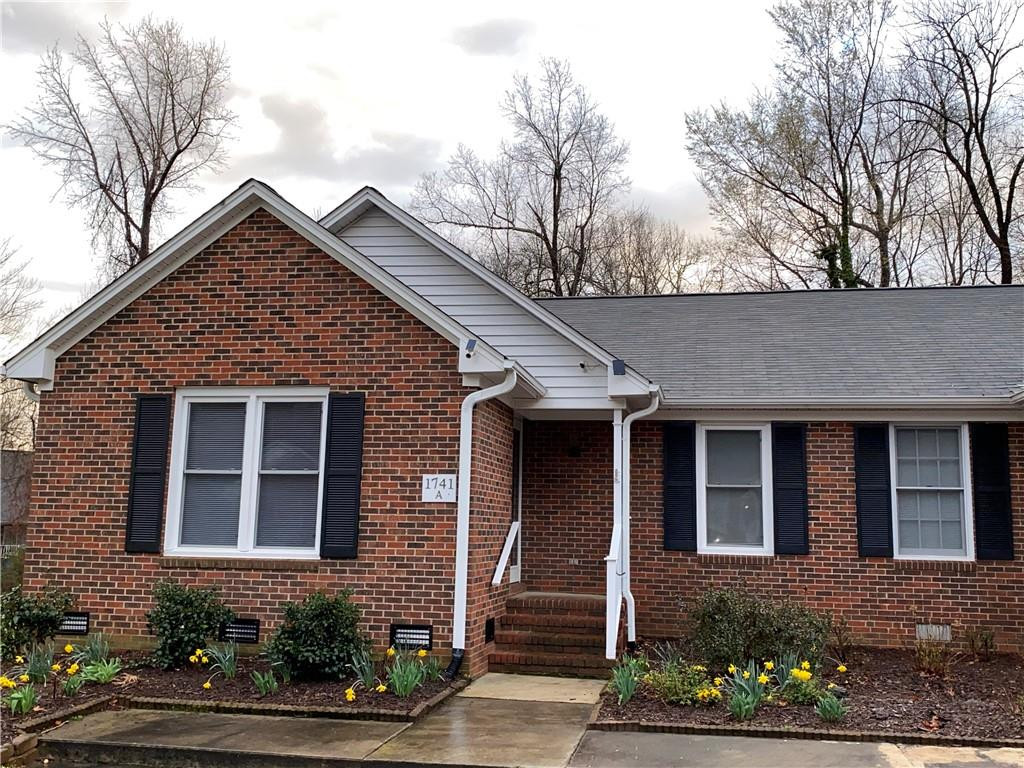 1741 Malone Road Burlington, NC 27215 - Photo 9 of 32 Photo 9