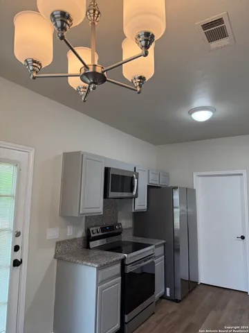 $1,700 | 938 Canyon Ridge Drive, San Antonio, TX 78227