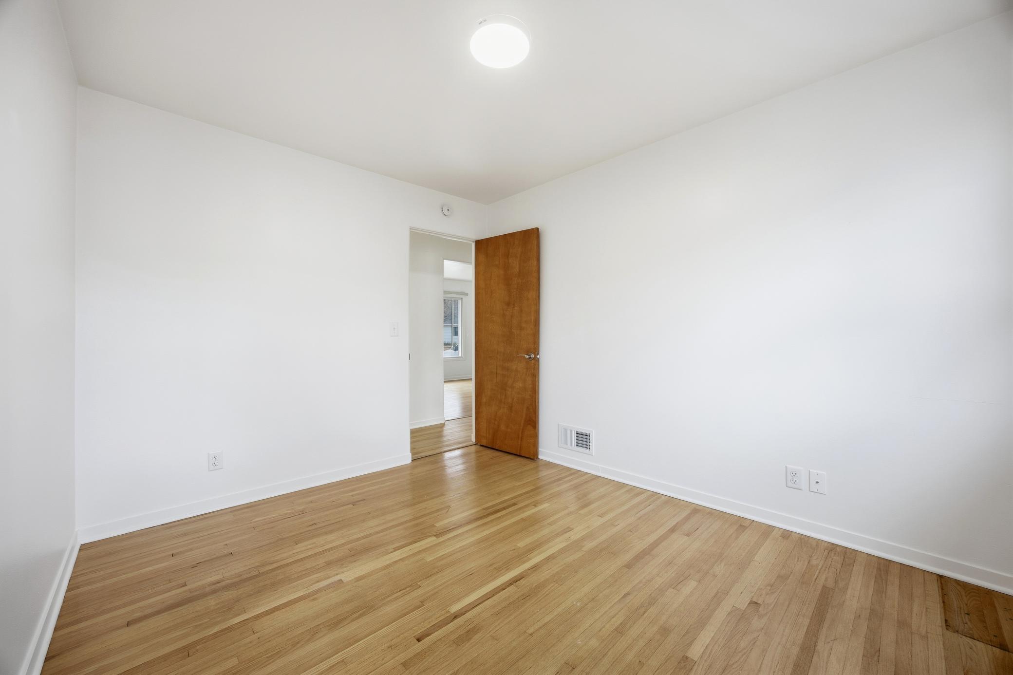 1425 11th Street South Fargo, ND 58103 - Photo 22 of 37