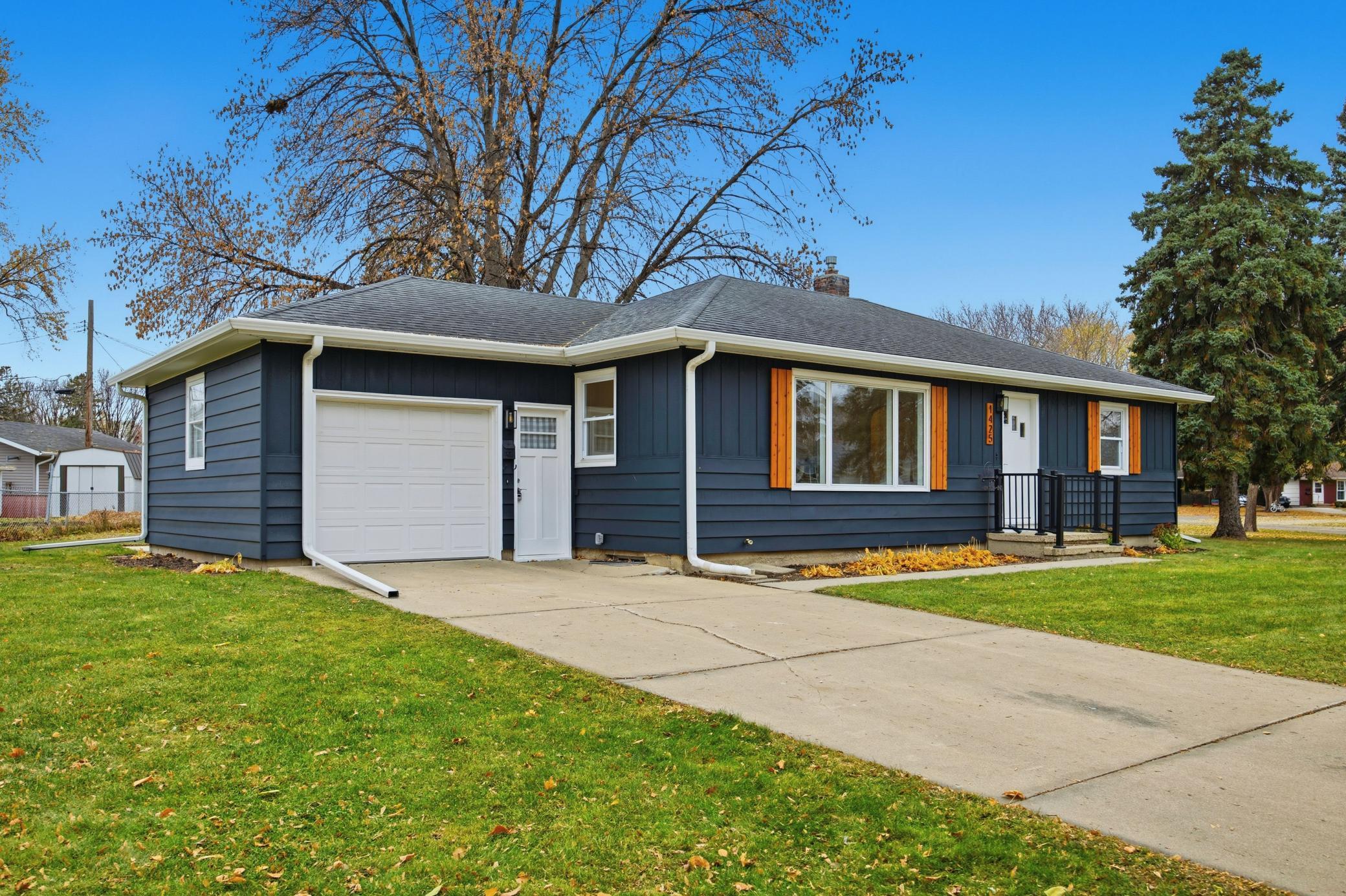 1425 11th Street South Fargo, ND 58103 - Photo 3 of 37