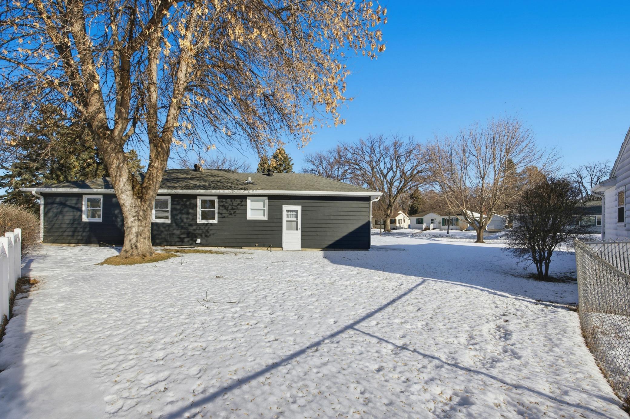 1425 11th Street South Fargo, ND 58103 - Photo 34 of 37