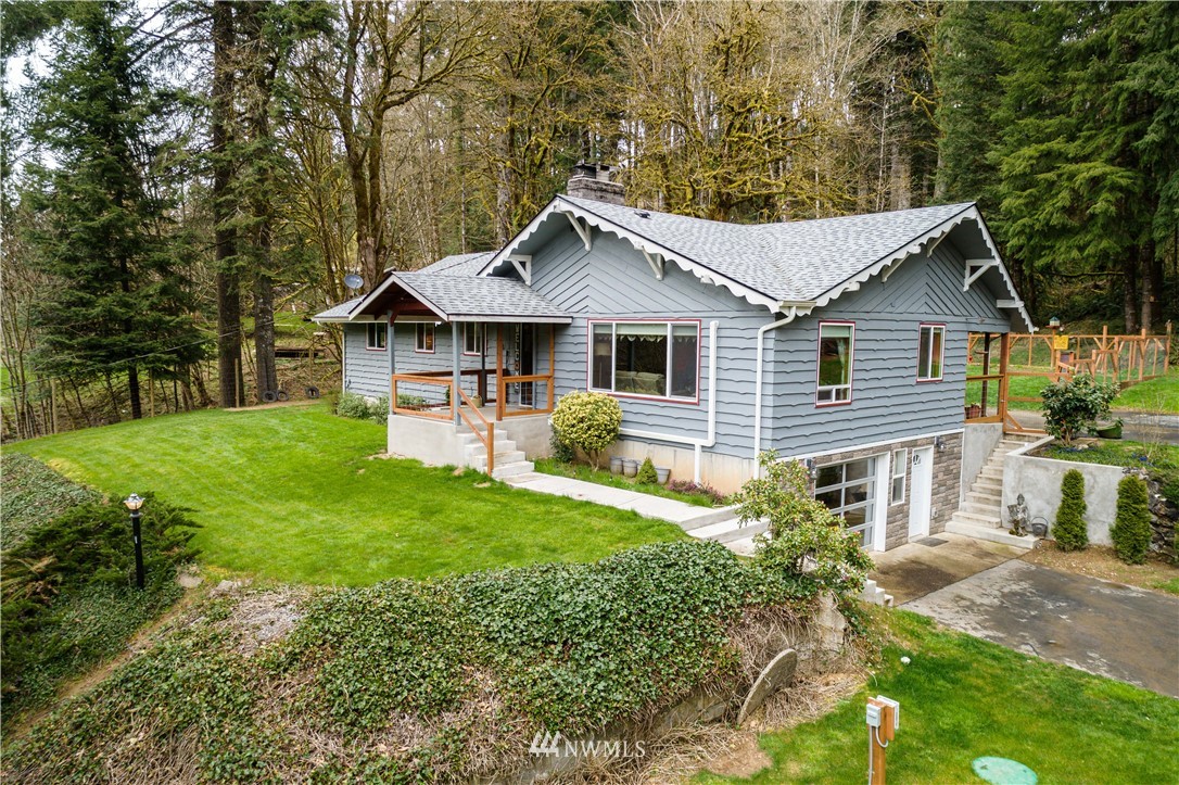 2506 Hazel Dell Road Castle Rock, WA 98611 - Photo 2 of 40 Gallery Image 2