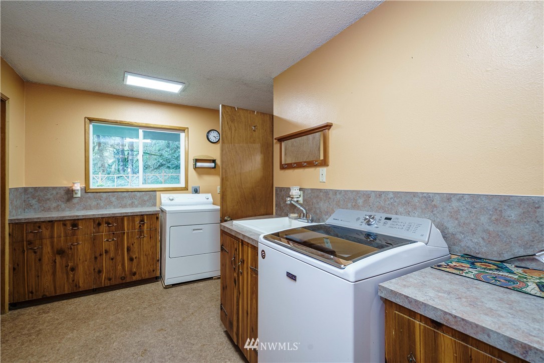 2506 Hazel Dell Road Castle Rock, WA 98611 - Photo 11 of 40 Gallery Image 11